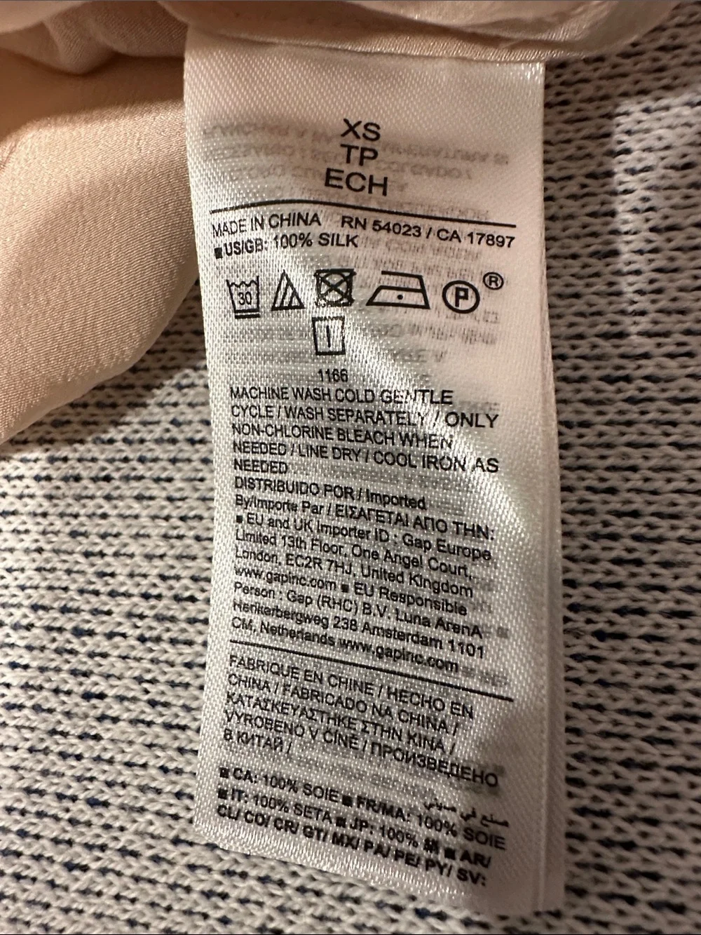 Banana Republic soft pale
